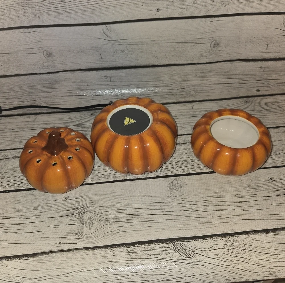 Scentsy Harvest Pumpkins Wax Warmer Fall Autumn Retired 2016 Pre-owned
